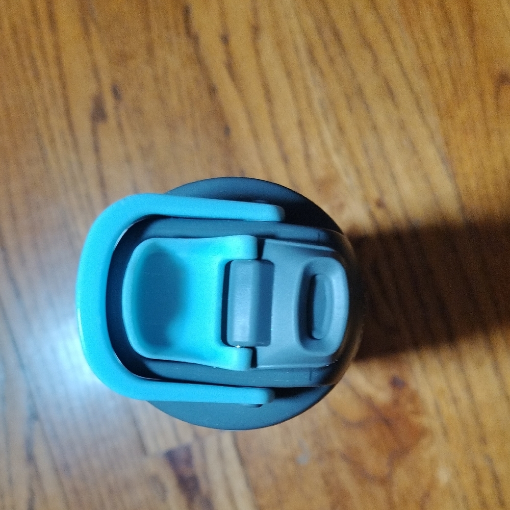 Contigo Light Or Baby Blue Travel Bottle - Picture 6 of 10